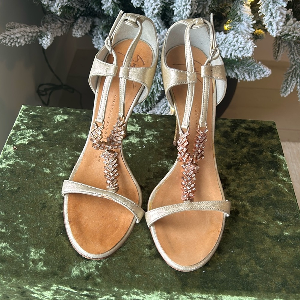 Giuseppe Zanotti heels gold with rhinestones size 36